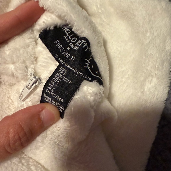 Hello kitty zip up onesie womens size small. NWT. - Picture 4 of 4